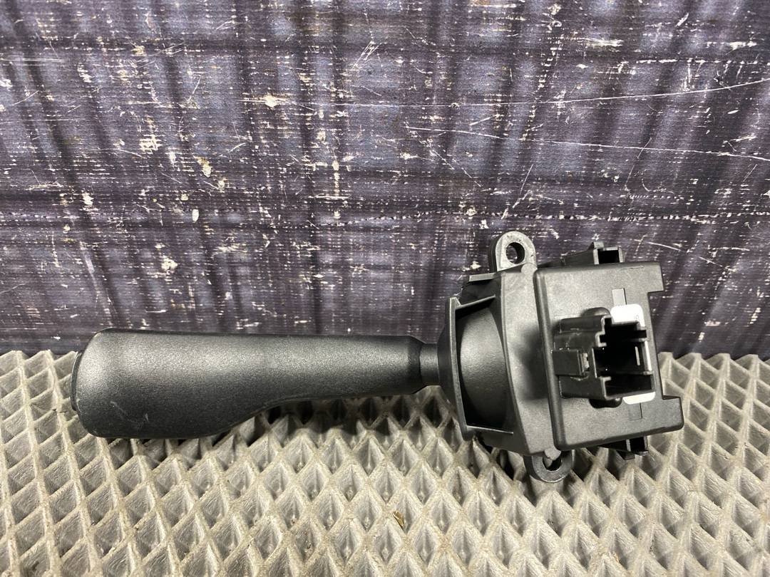 Подрулевой переключатель, 672 рублей, Красноярск