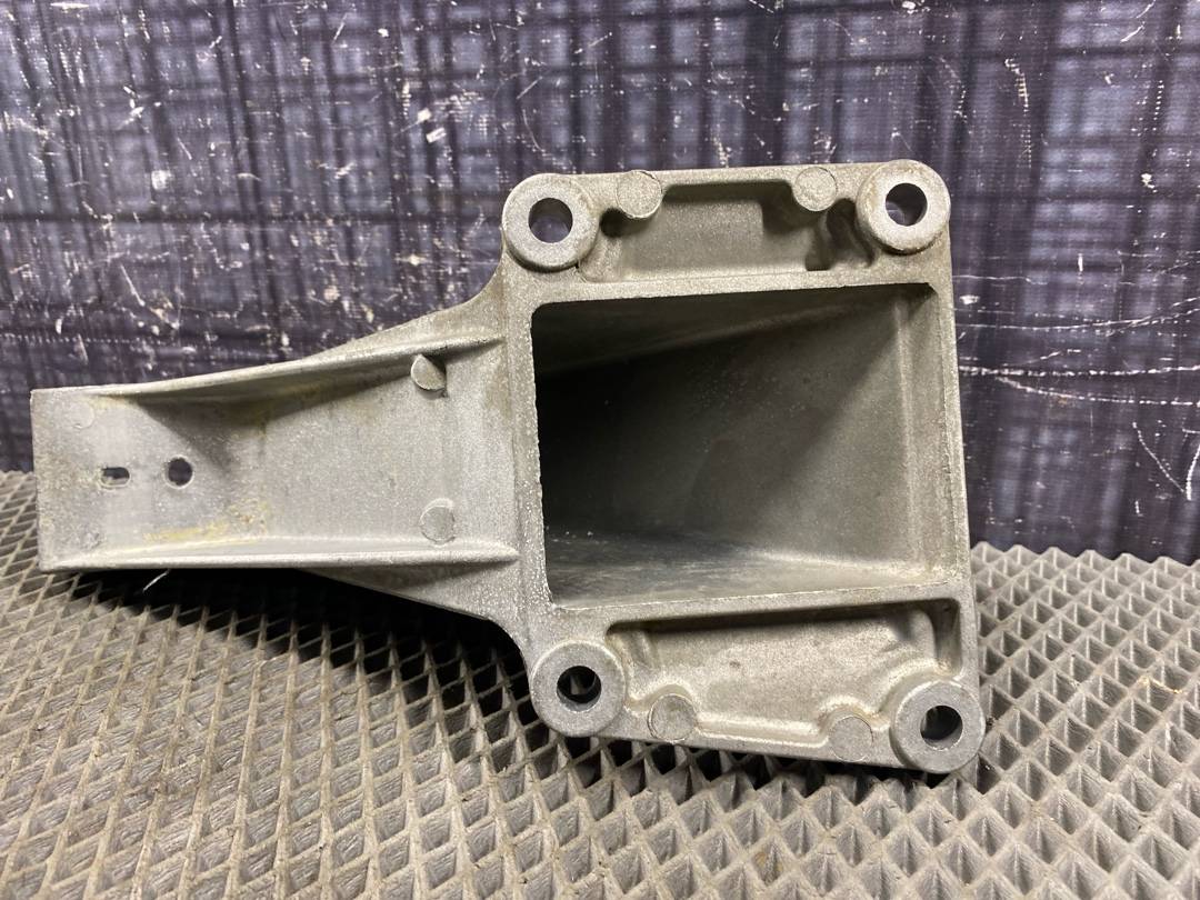 Кронштейн двигателя, 804 рублей, Красноярск