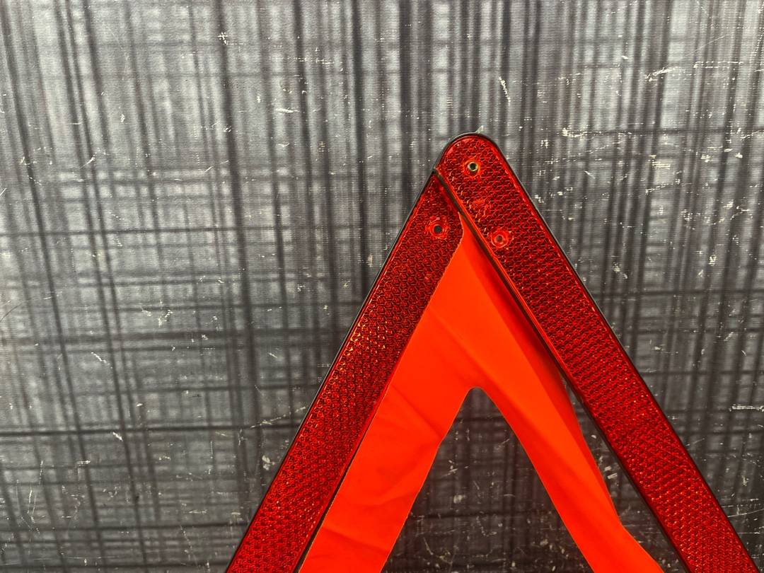 Знак аварийной остановки, 600 рублей, Красноярск