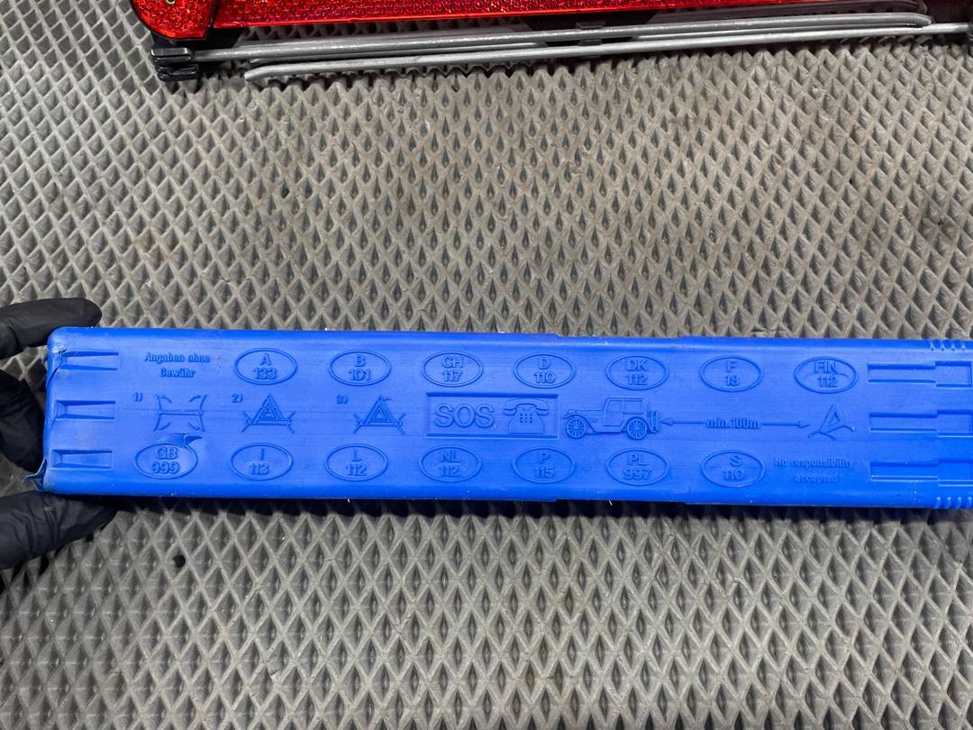 Знак аварийной остановки, 600 рублей, Красноярск