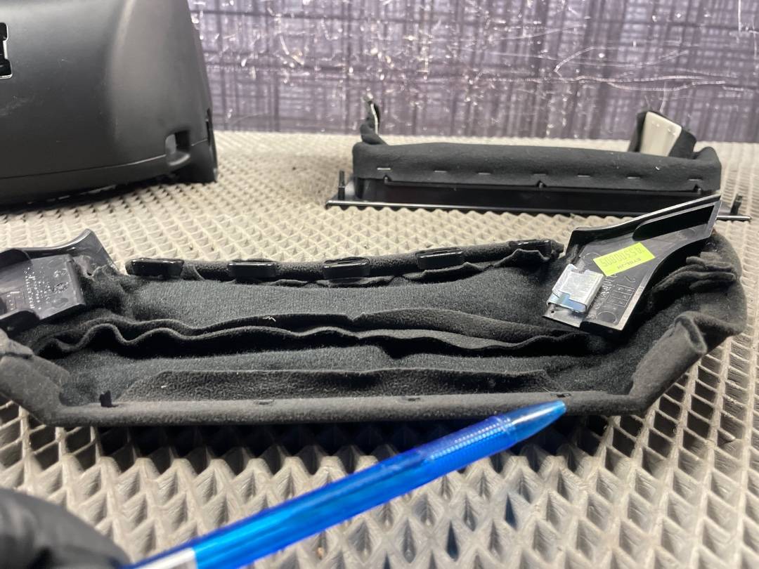 Кожух рулевой колонки, 822 рублей, Красноярск