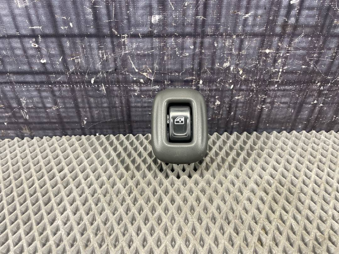 Кнопка стеклоподъемника, 550 рублей, Красноярск