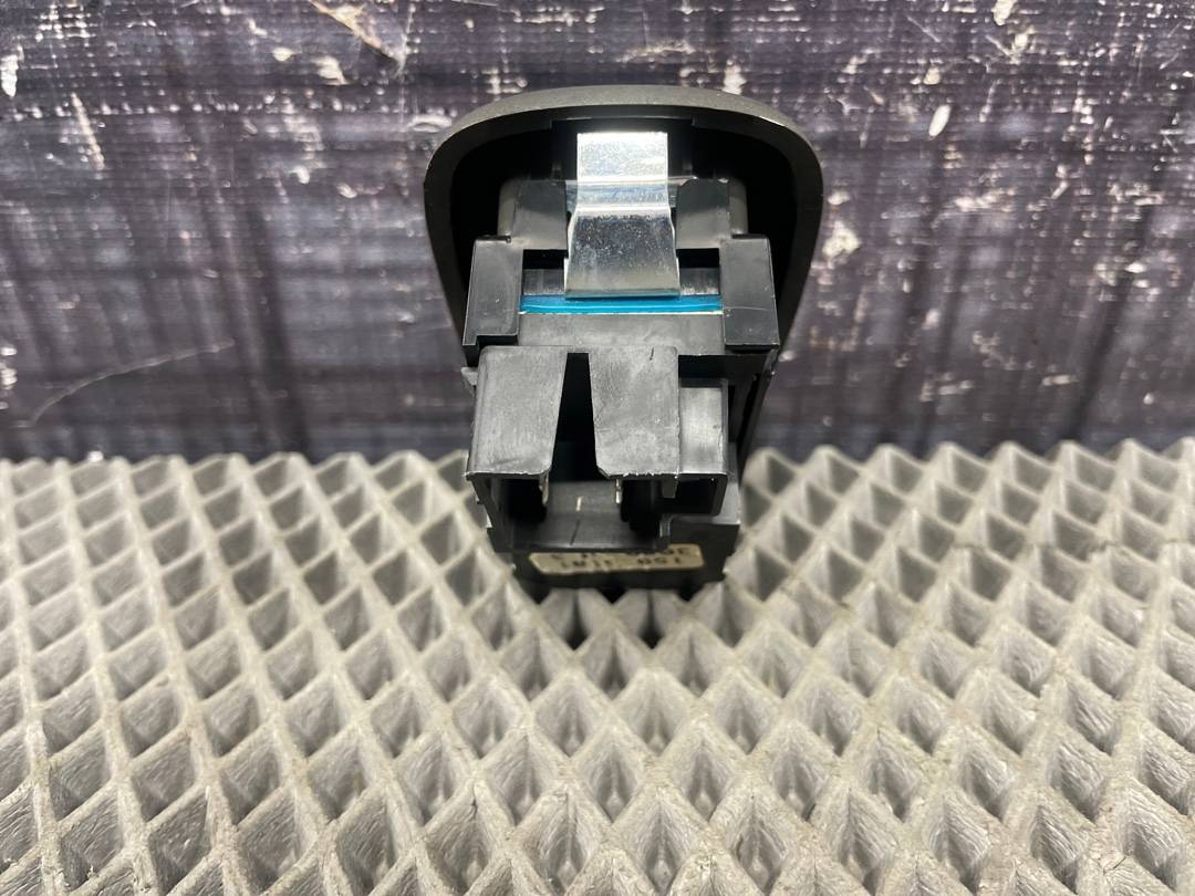 Кнопка стеклоподъемника, 550 рублей, Красноярск