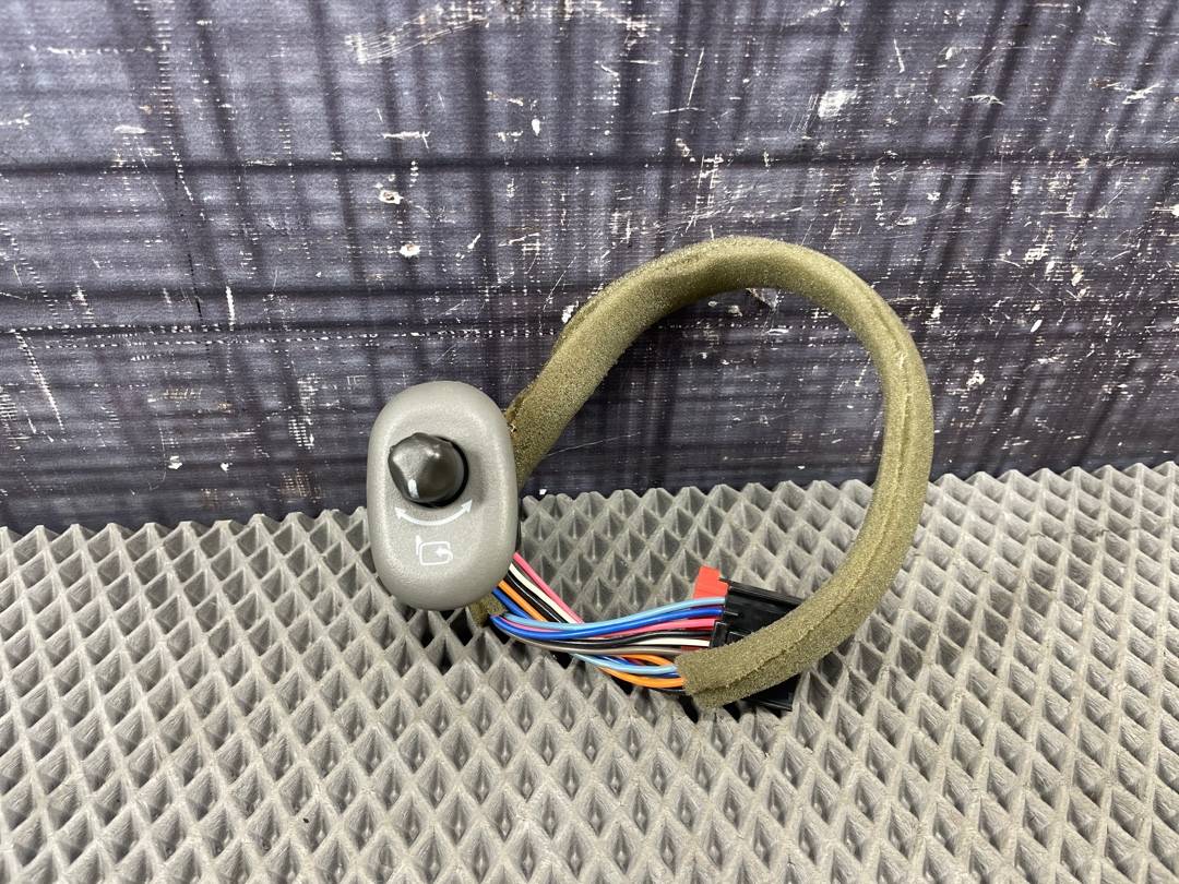 Кнопка регулировки зеркал, 1610 рублей, Красноярск