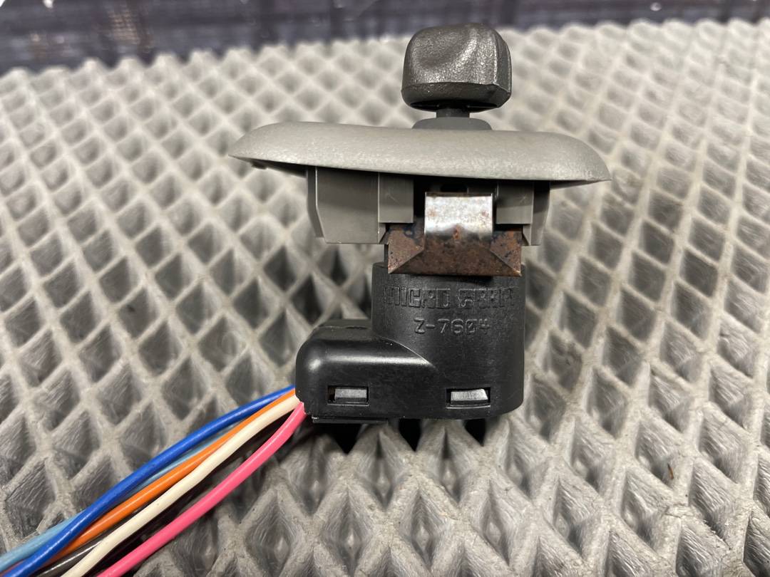 Кнопка регулировки зеркал, 1610 рублей, Красноярск