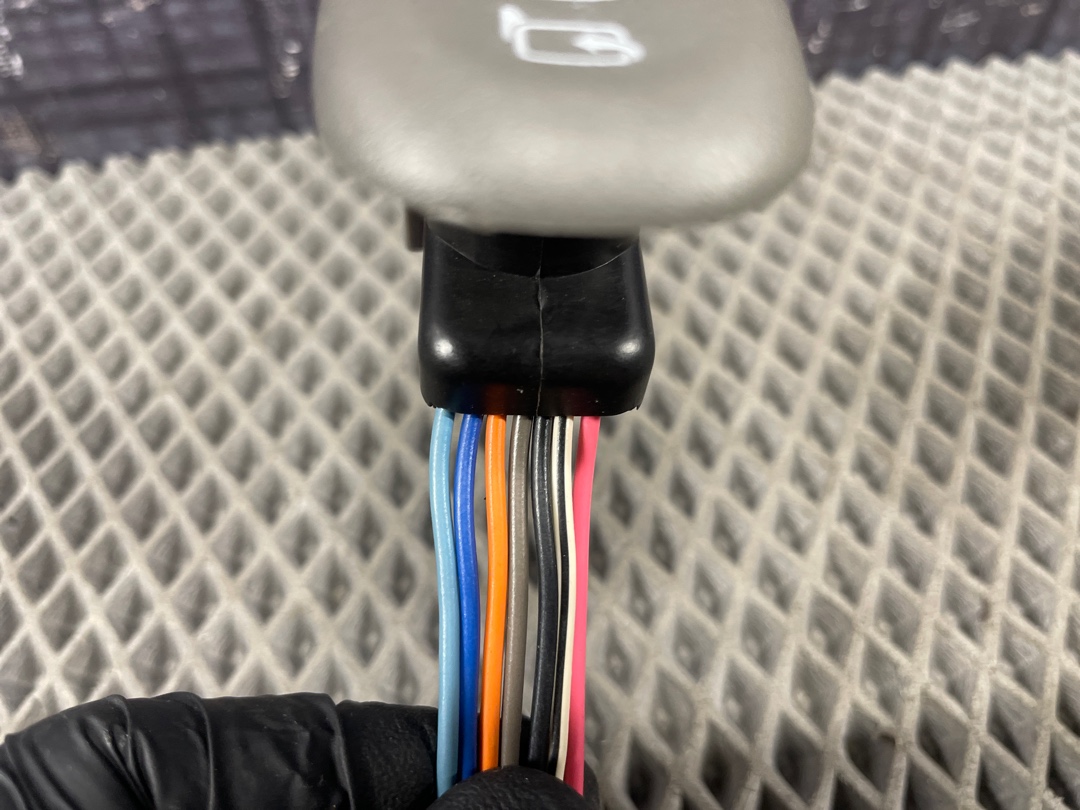 Кнопка регулировки зеркал, 1610 рублей, Красноярск