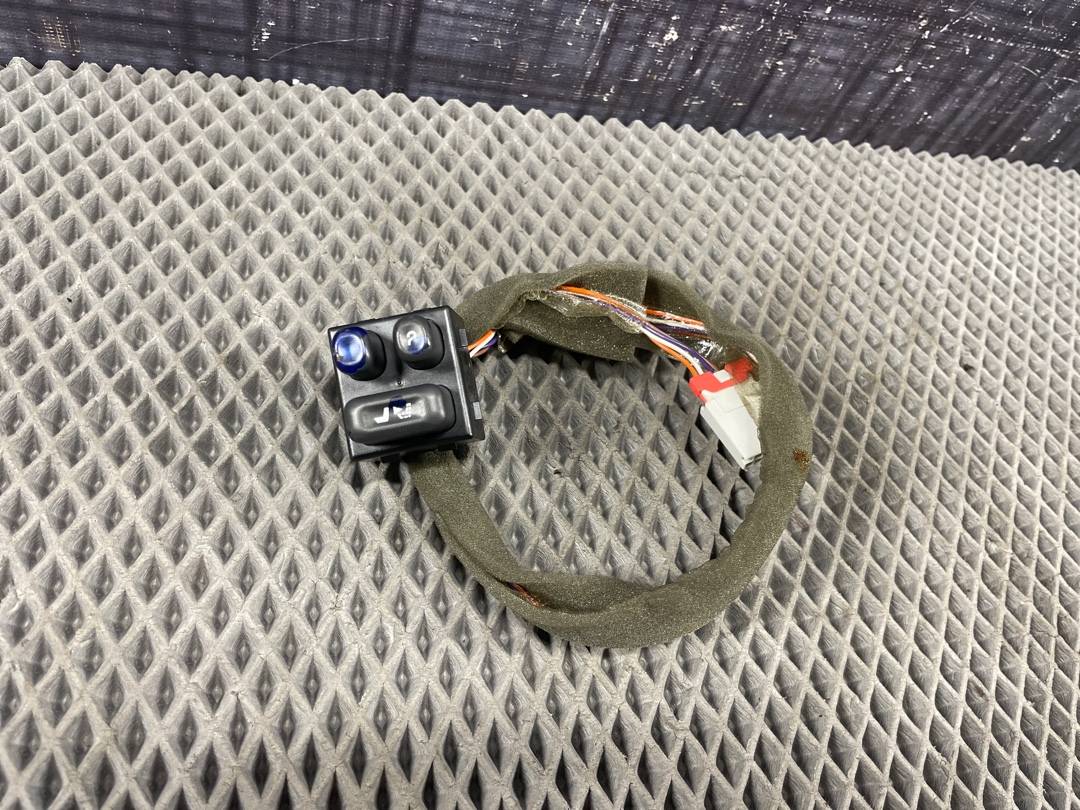 Кнопка памяти сиденья, 550 рублей, Красноярск