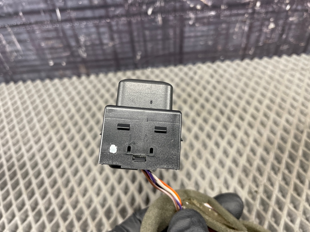 Кнопка памяти сиденья, 550 рублей, Красноярск