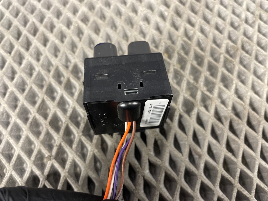 Кнопка памяти сиденья, 550 рублей, Красноярск