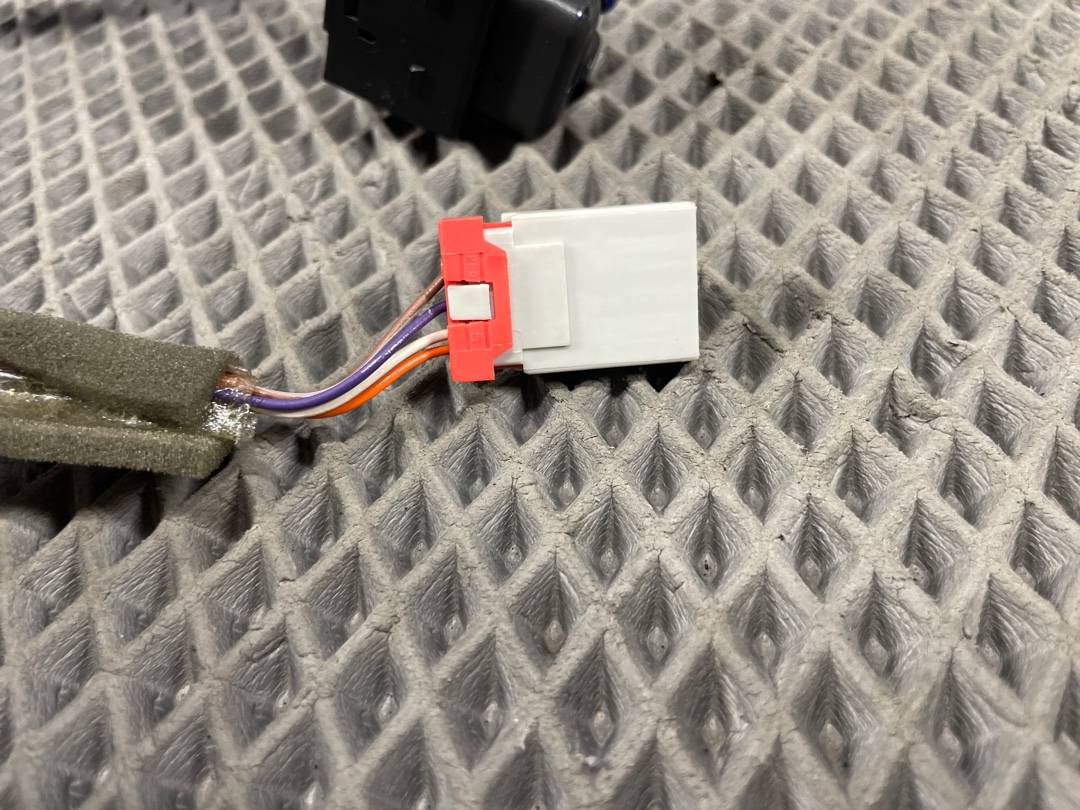 Кнопка памяти сиденья, 550 рублей, Красноярск