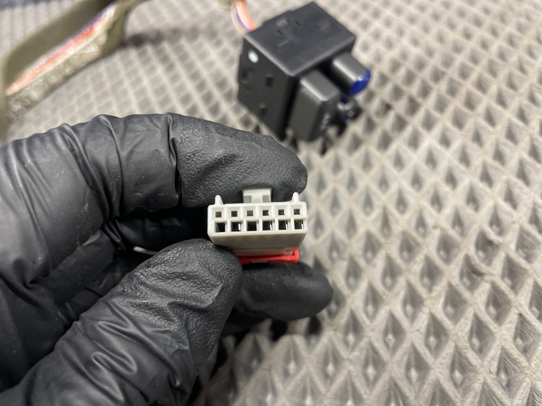 Кнопка памяти сиденья, 550 рублей, Красноярск