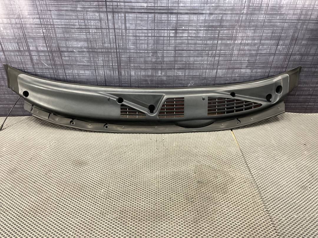 Решетка под лобовое стекло, 2000 рублей, Красноярск