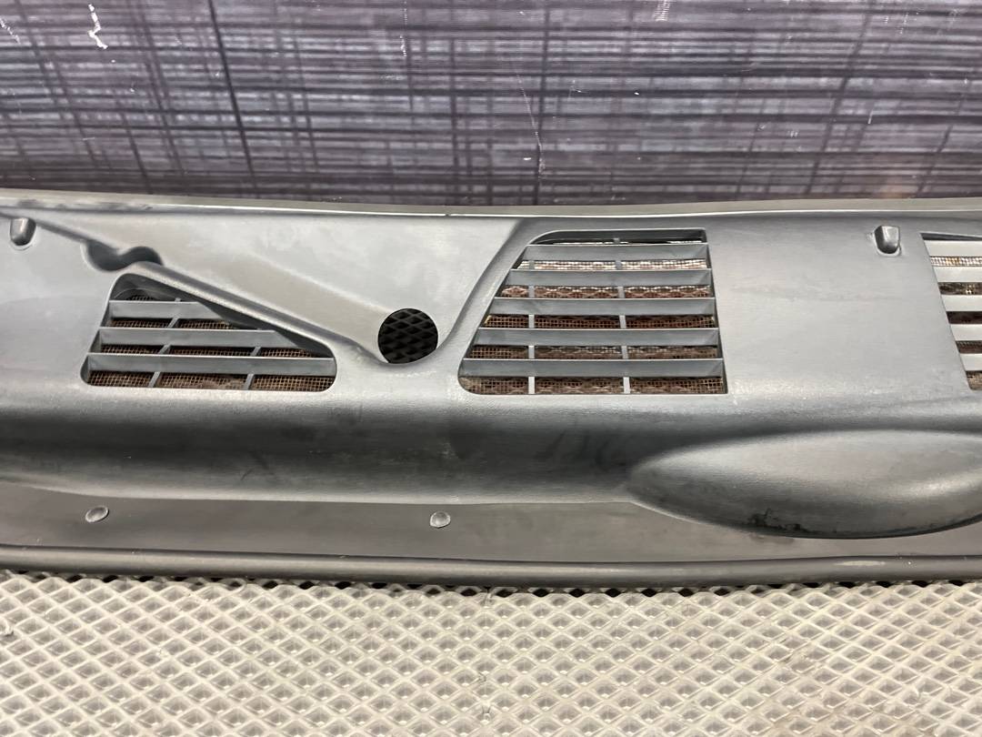 Решетка под лобовое стекло, 2000 рублей, Красноярск