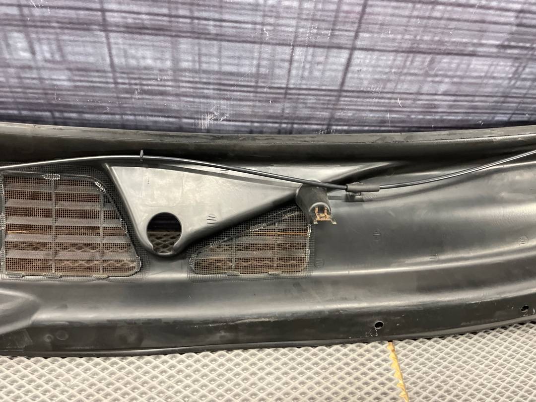 Решетка под лобовое стекло, 2000 рублей, Красноярск