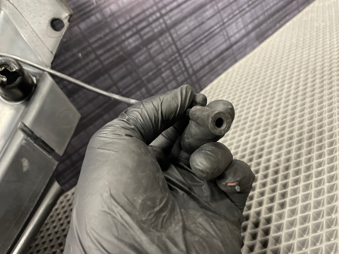 Решетка под лобовое стекло, 2000 рублей, Красноярск