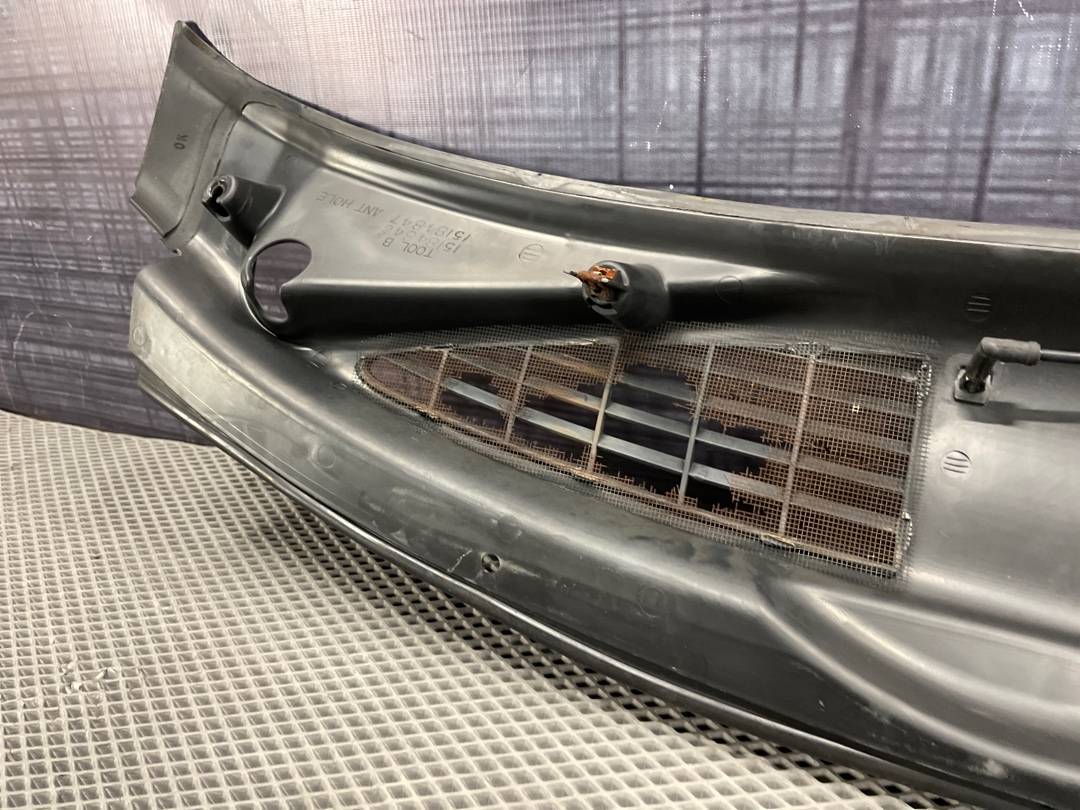 Решетка под лобовое стекло, 2000 рублей, Красноярск