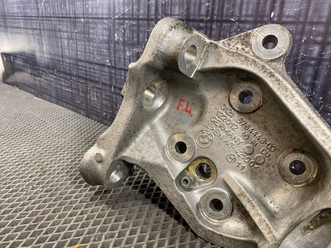 Поворотный кулак, 870 рублей, Красноярск