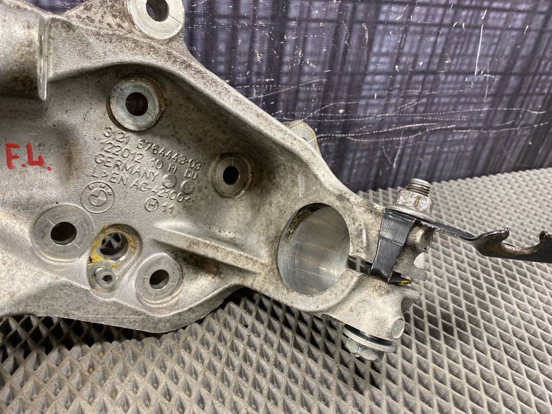 Поворотный кулак, 870 рублей, Красноярск