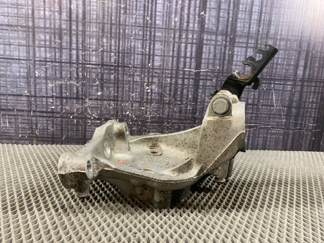 Поворотный кулак, 870 рублей, Красноярск