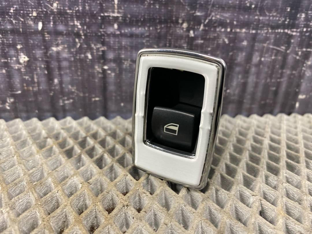 Кнопка стеклоподъемника, 330 рублей, Красноярск