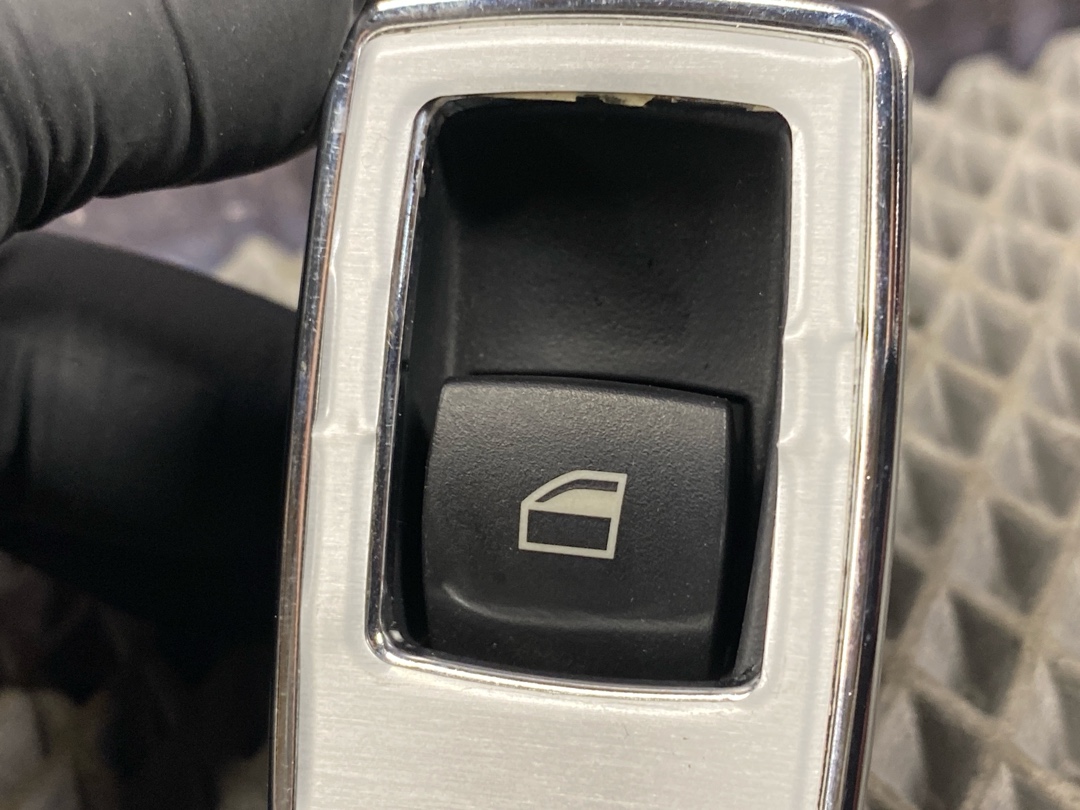 Кнопка стеклоподъемника, 330 рублей, Красноярск