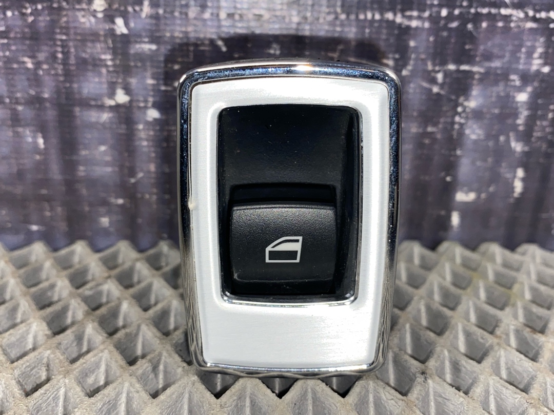 Кнопка стеклоподъемника, 330 рублей, Красноярск