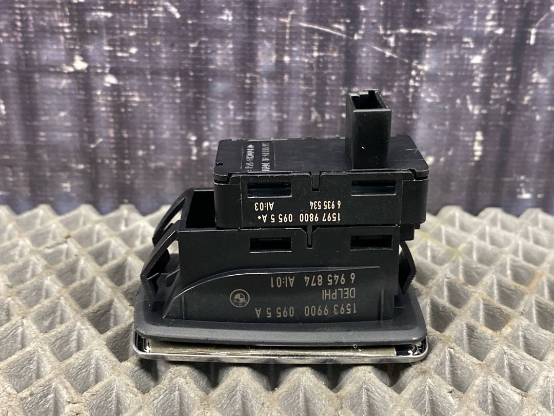 Кнопка стеклоподъемника, 330 рублей, Красноярск