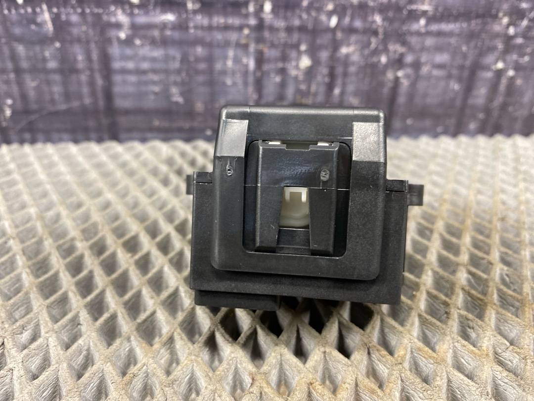 Подрулевой переключатель, 312 рублей, Красноярск