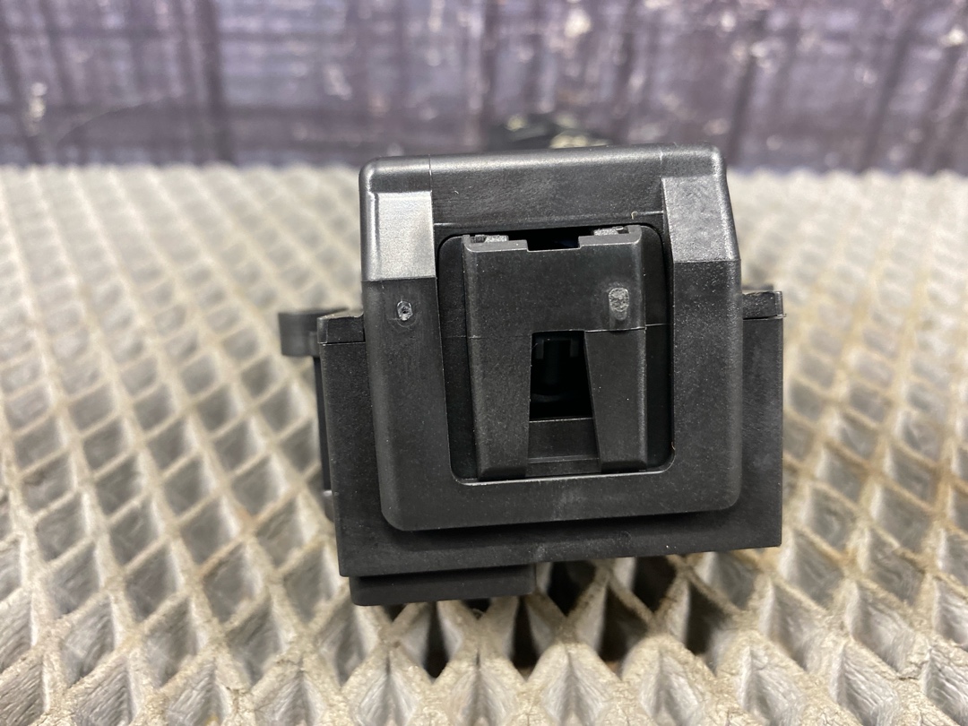 Подрулевой переключатель, 312 рублей, Красноярск