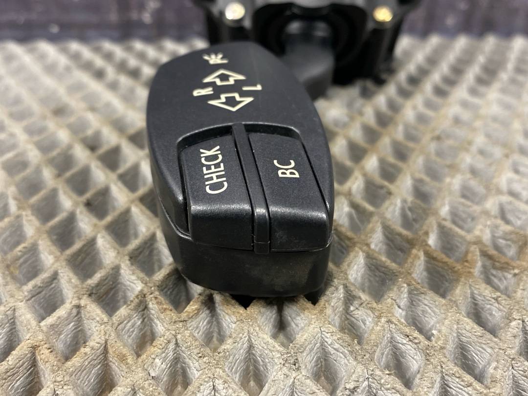 Подрулевой переключатель, 312 рублей, Красноярск