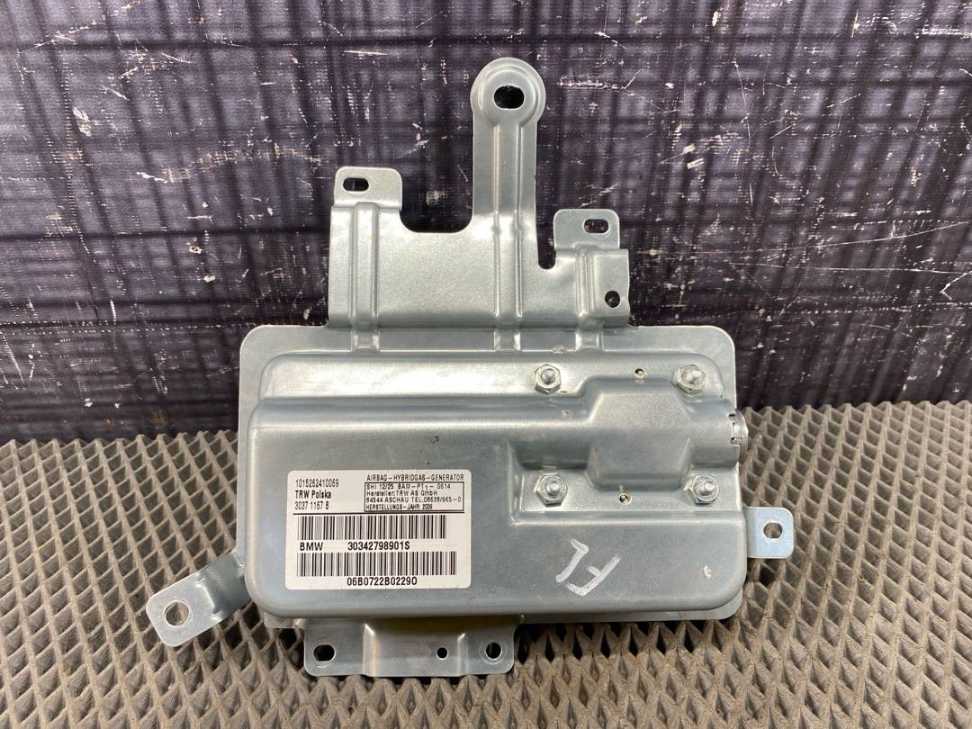 Подушка безопасности, 1056 рублей, Красноярск