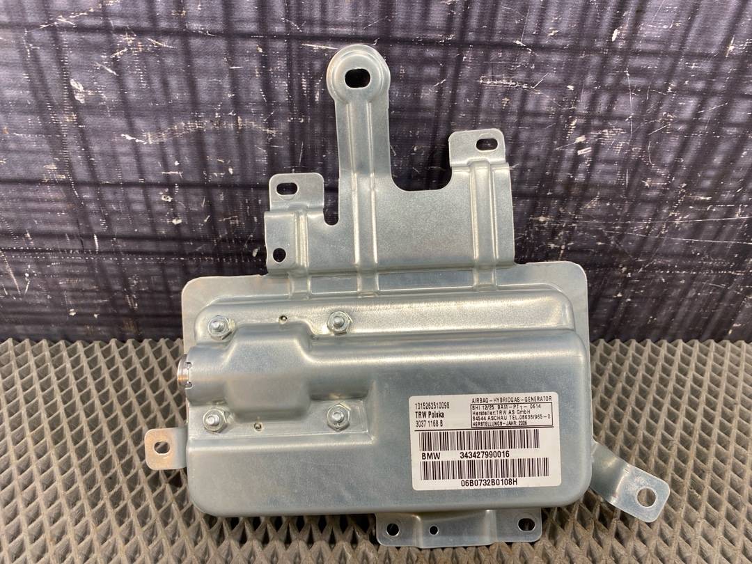 Подушка безопасности, 1056 рублей, Красноярск