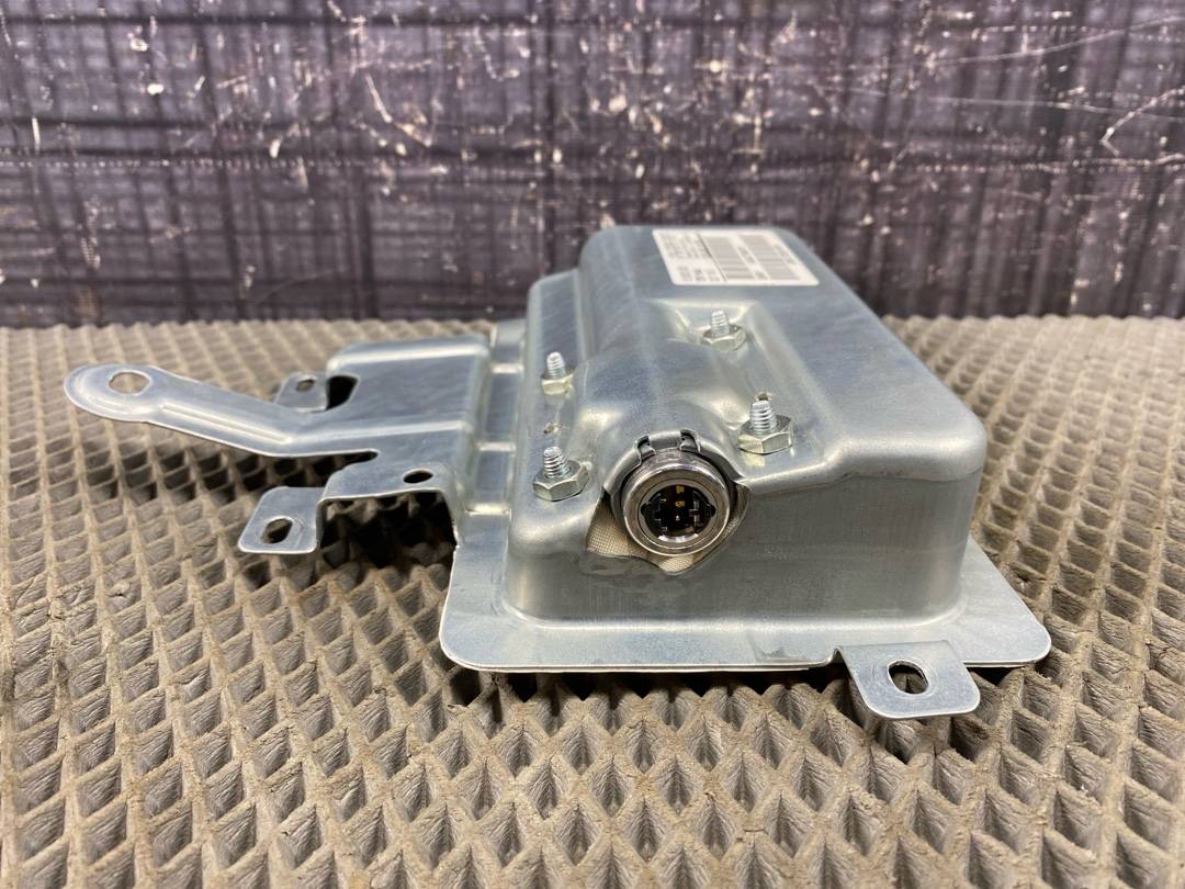 Подушка безопасности, 1056 рублей, Красноярск