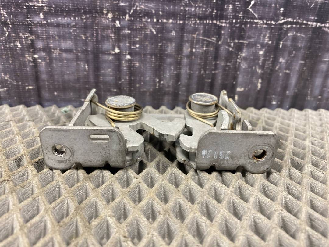 Замок капота, 708 рублей, Красноярск