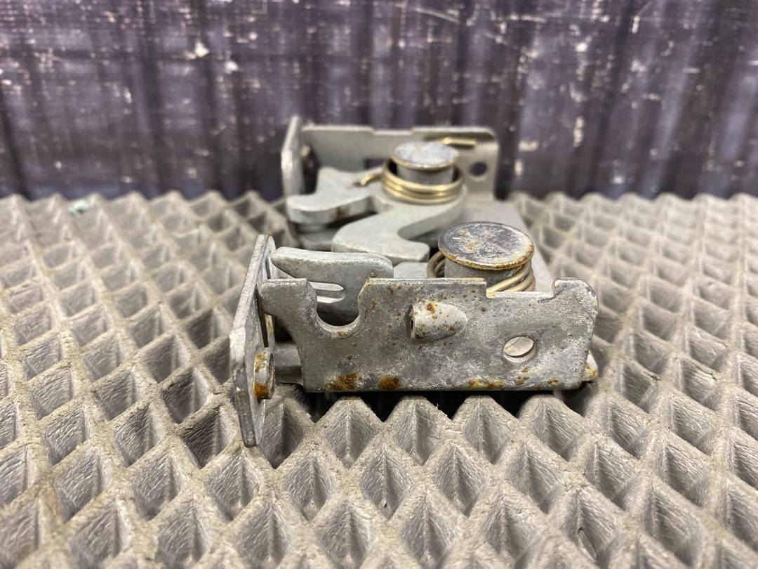 Замок капота, 708 рублей, Красноярск