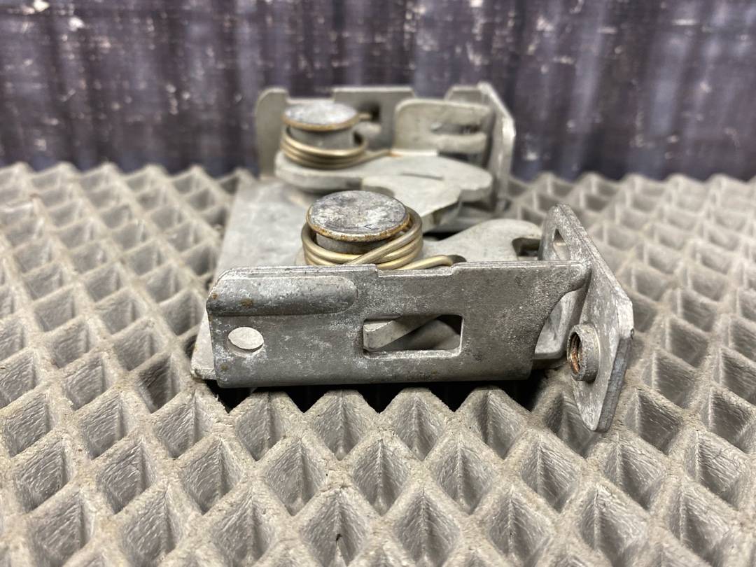 Замок капота, 708 рублей, Красноярск