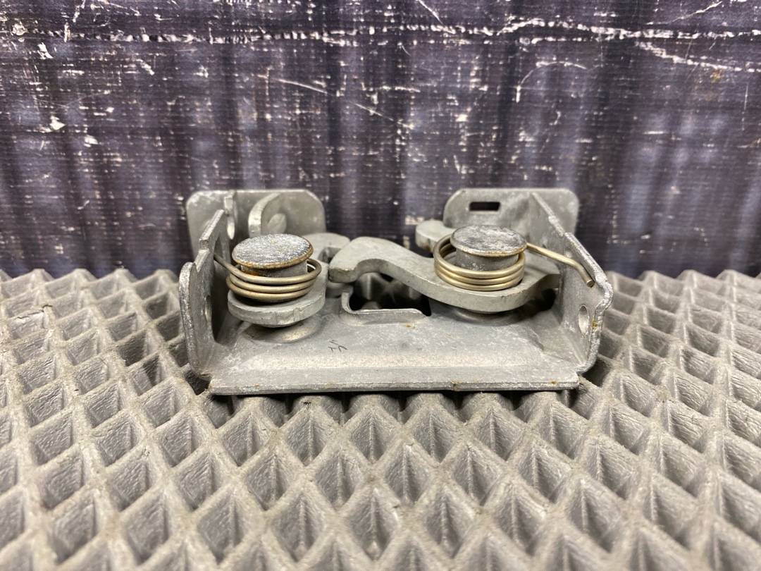 Замок капота, 708 рублей, Красноярск