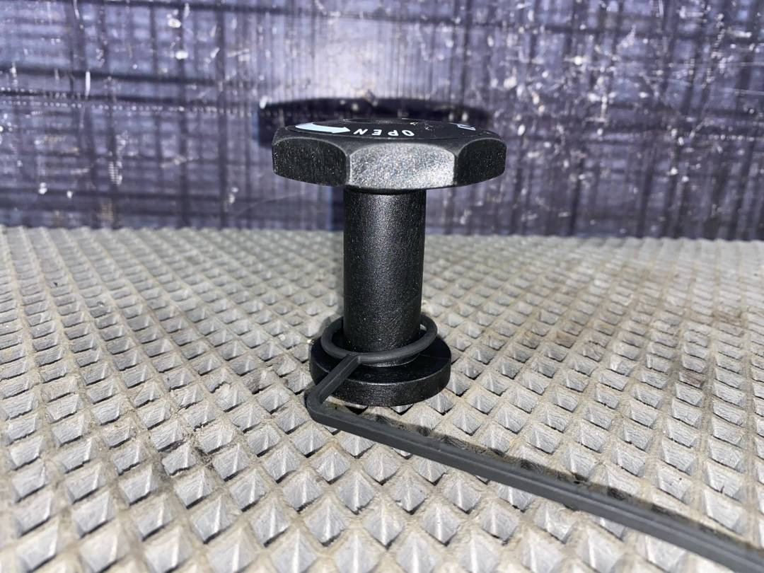 Крепление запасного колеса, 546 рублей, Красноярск