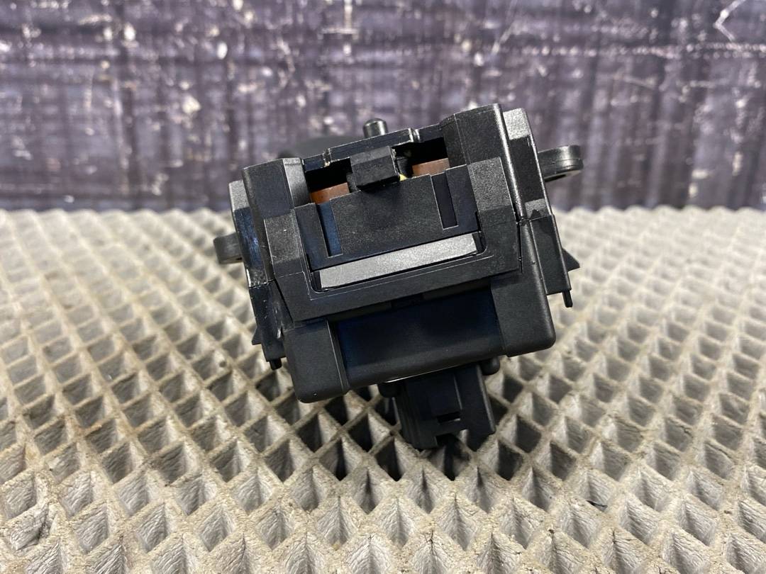 Подрулевой переключатель, 672 рублей, Красноярск