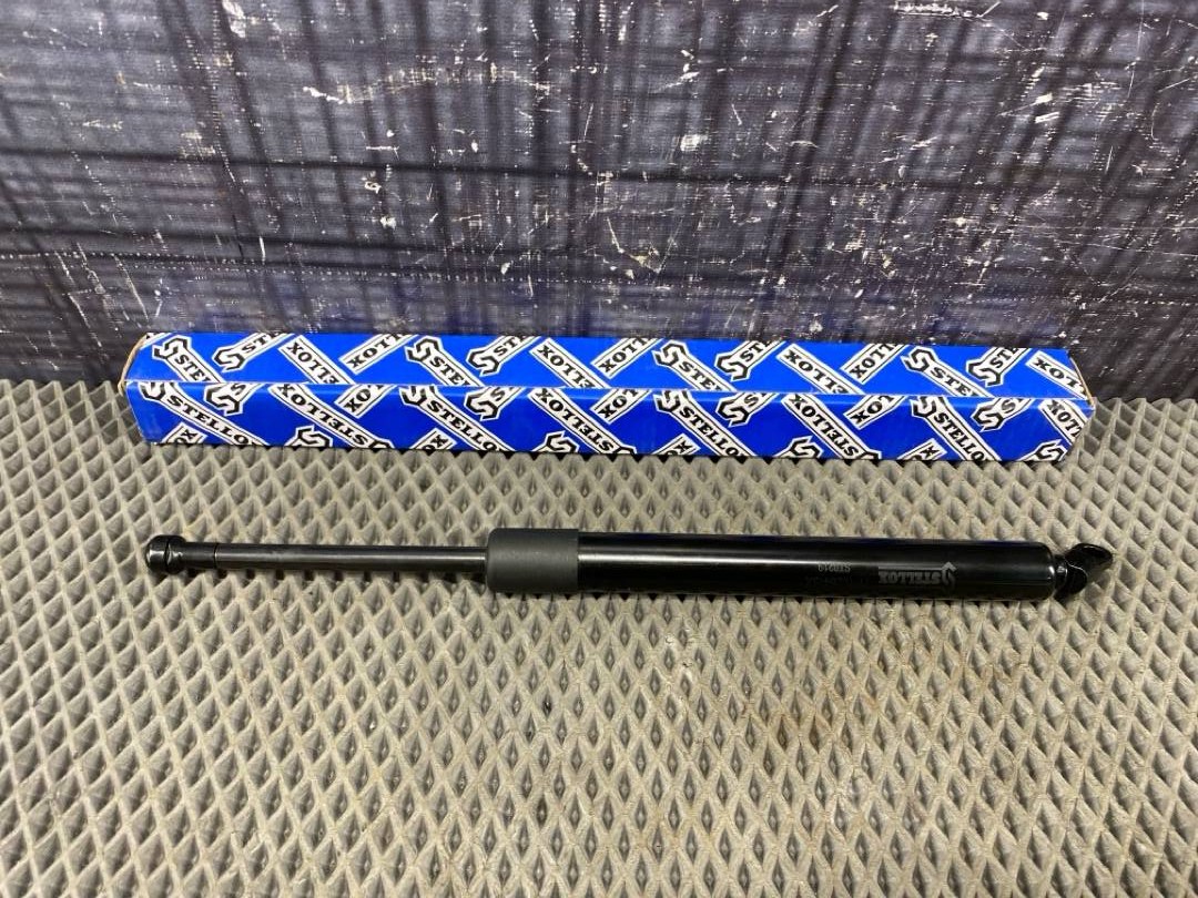 Амортизатор багажника, 970 рублей, Красноярск