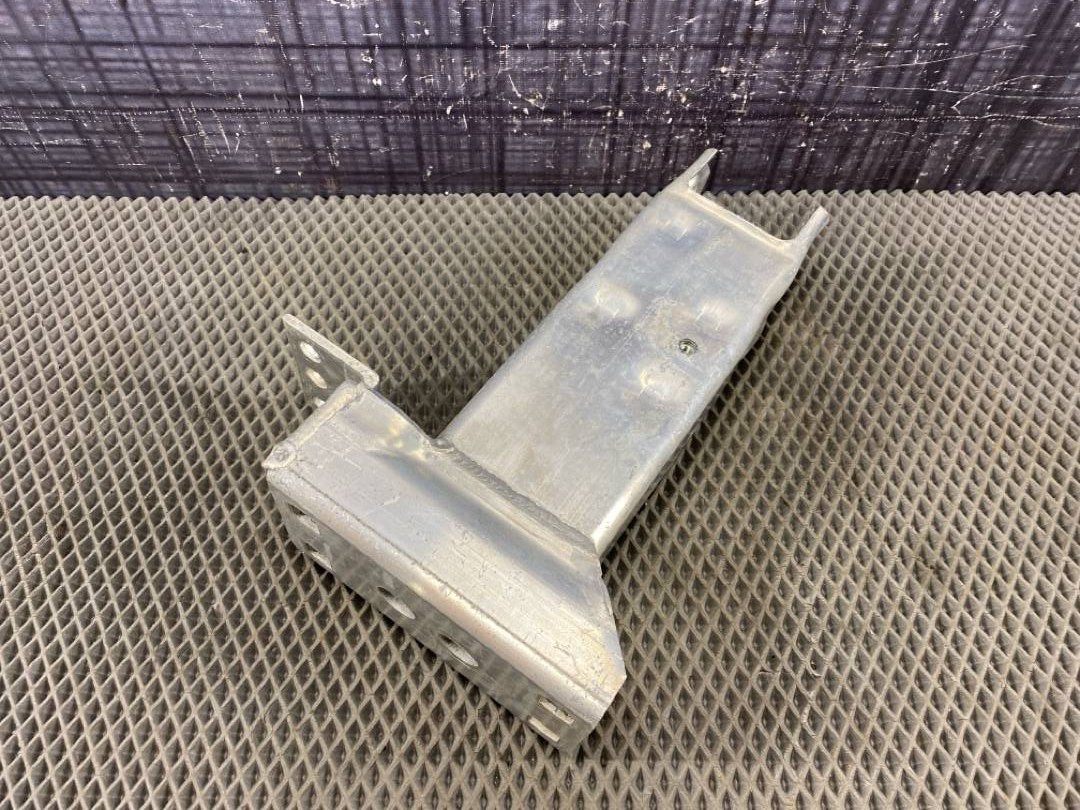 Кронштейн усилителя бампера, 1080 рублей, Красноярск