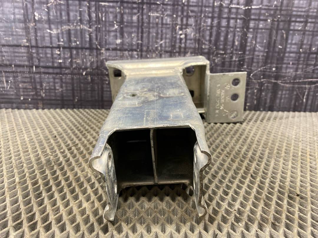 Кронштейн усилителя бампера, 1080 рублей, Красноярск