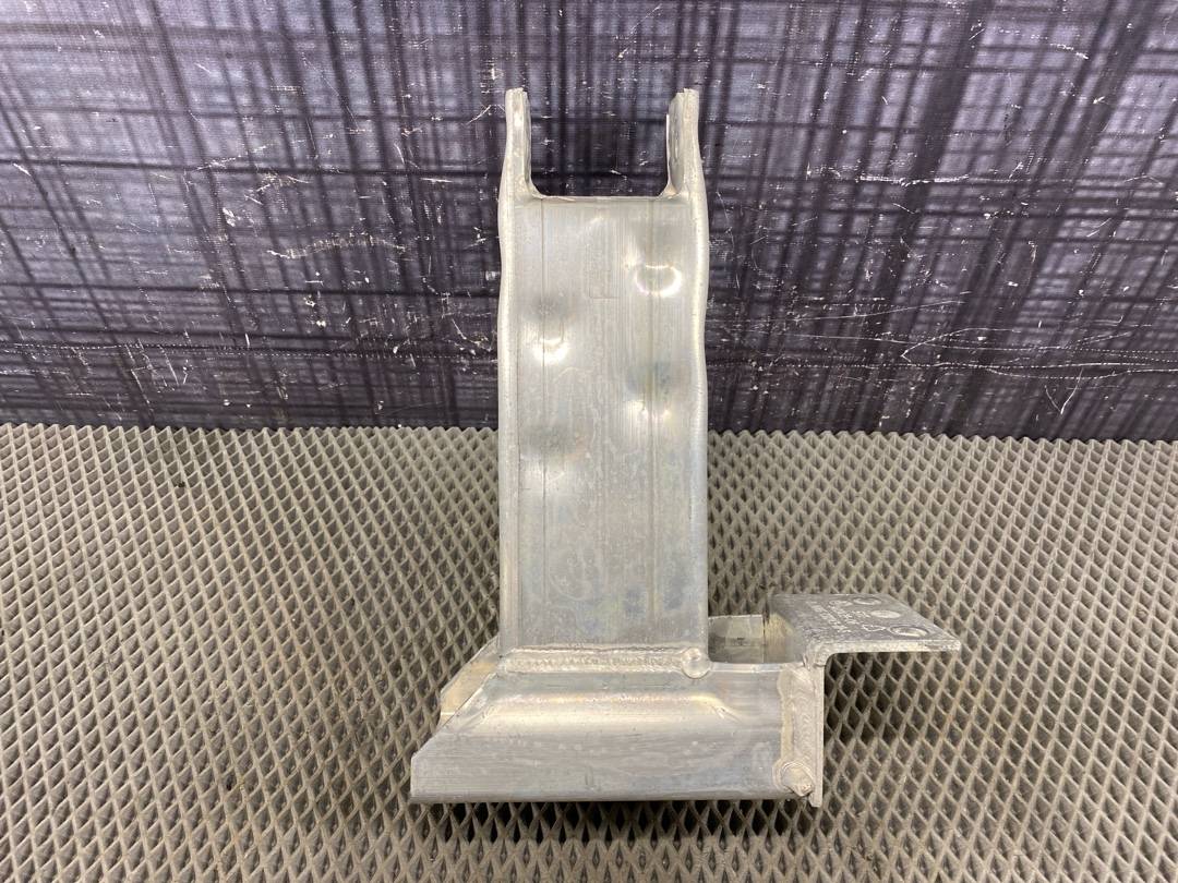 Кронштейн усилителя бампера, 1080 рублей, Красноярск