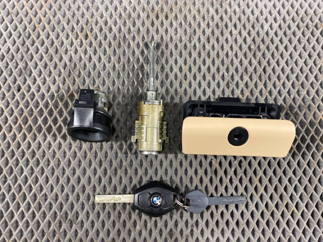 Комплект замков с ключом, 3078 рублей, Красноярск