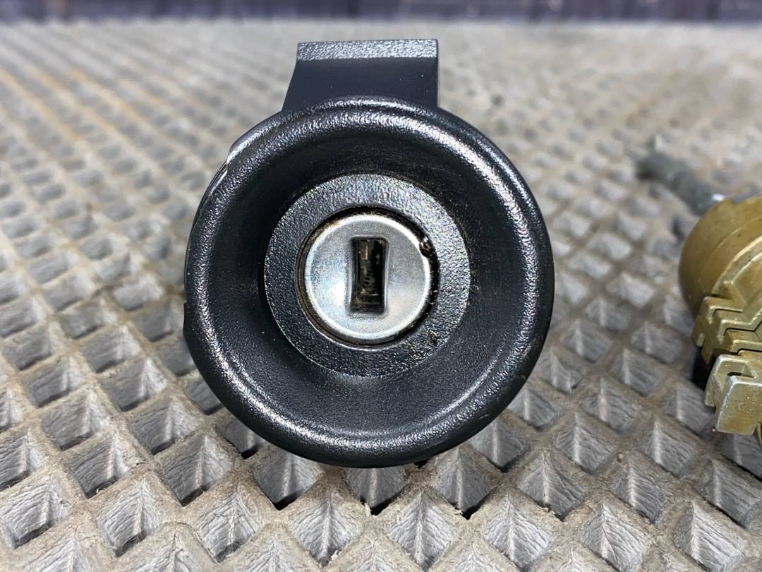 Комплект замков с ключом, 3078 рублей, Красноярск