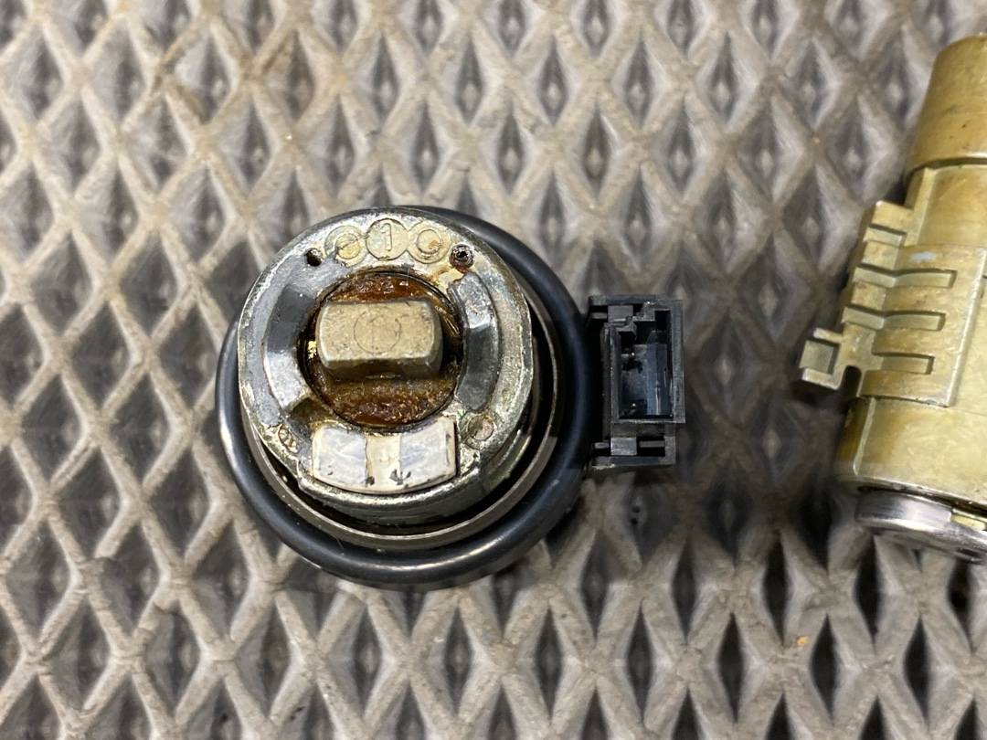 Комплект замков с ключом, 3078 рублей, Красноярск