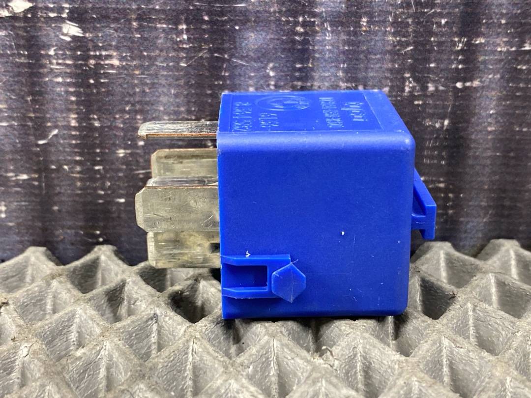 Реле, 306 рублей, Красноярск