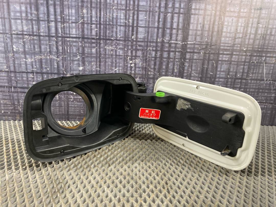 Лючок бензобака, 642 рублей, Красноярск