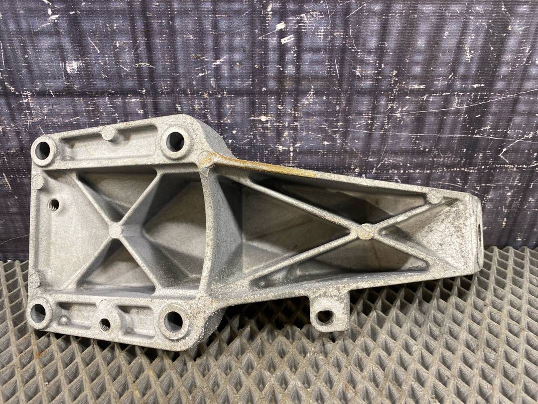 Кронштейн двигателя, 1014 рублей, Красноярск