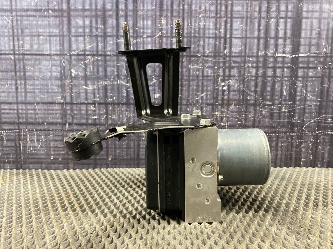 Блок ABS, 3876 рублей, Красноярск